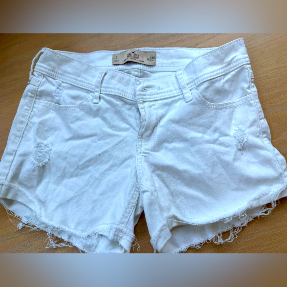 Women’s Hollister Size 1 Midi Shorts